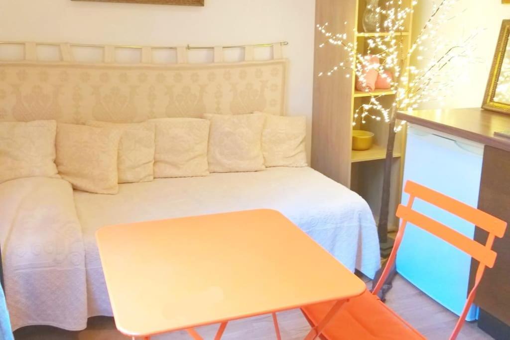 Small Luxurious Room In The Heart Of Saint Germain Paris Exterior foto